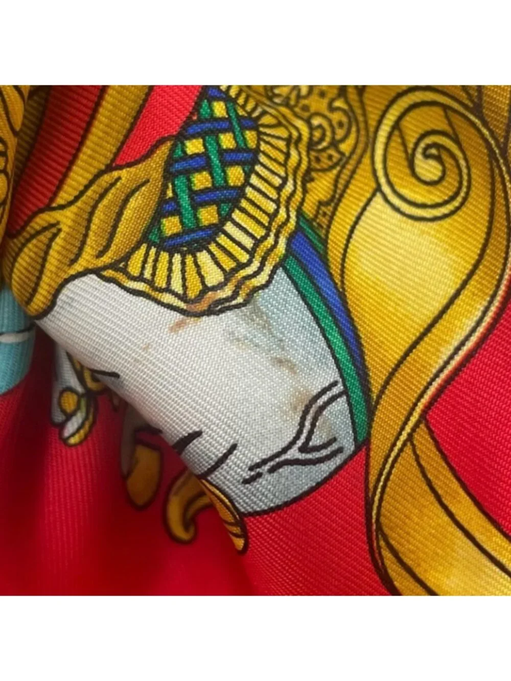 Hermes Voiles de Lumiere Red Scarf Silk Multicolor Carre 90